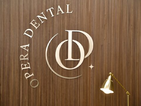80% dintre români amână mersul la dentist. Opera Dental a organizat Ziua Porților Deschise pentru a-i ajuta să-și depășească teama