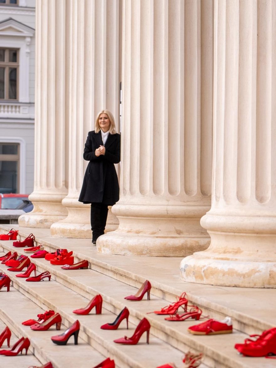 Dragostea poartă pantofii roșii – Primul Shero Talk la Ateneul Român